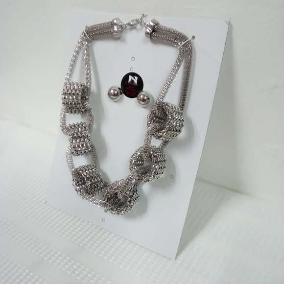 NWT Silver Statement Necklace Set - Picture 2 of 2